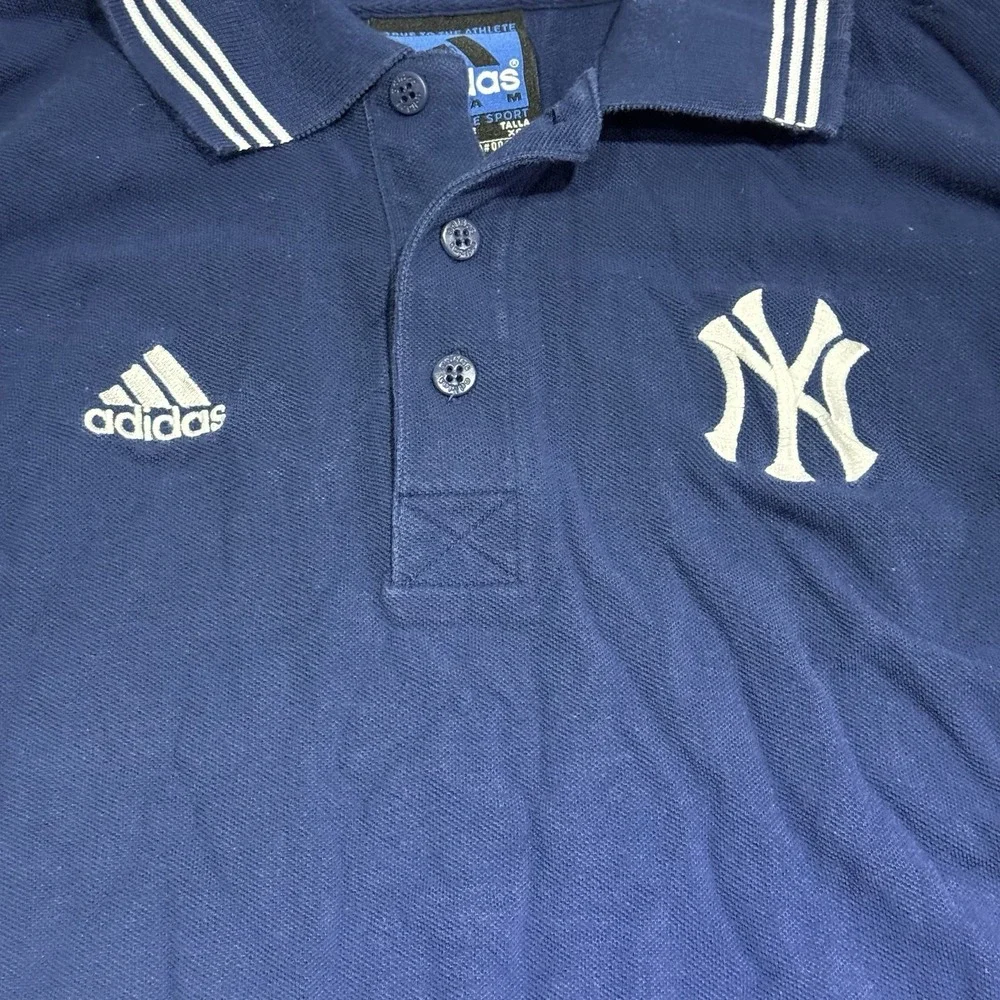 Men's Vintage Adidas Team New York Yankees Embroidered Blue Polo Shirt Size XL‎